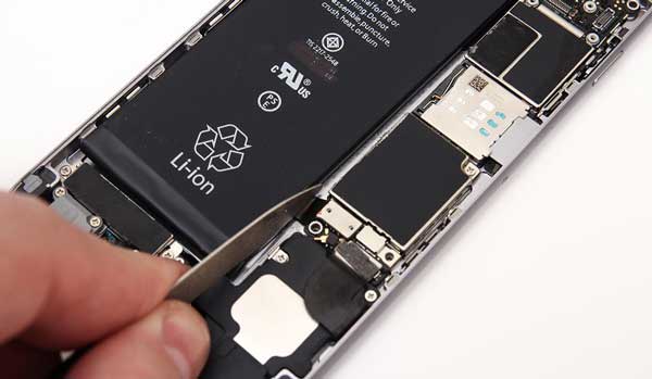 check the battery connector on iphone